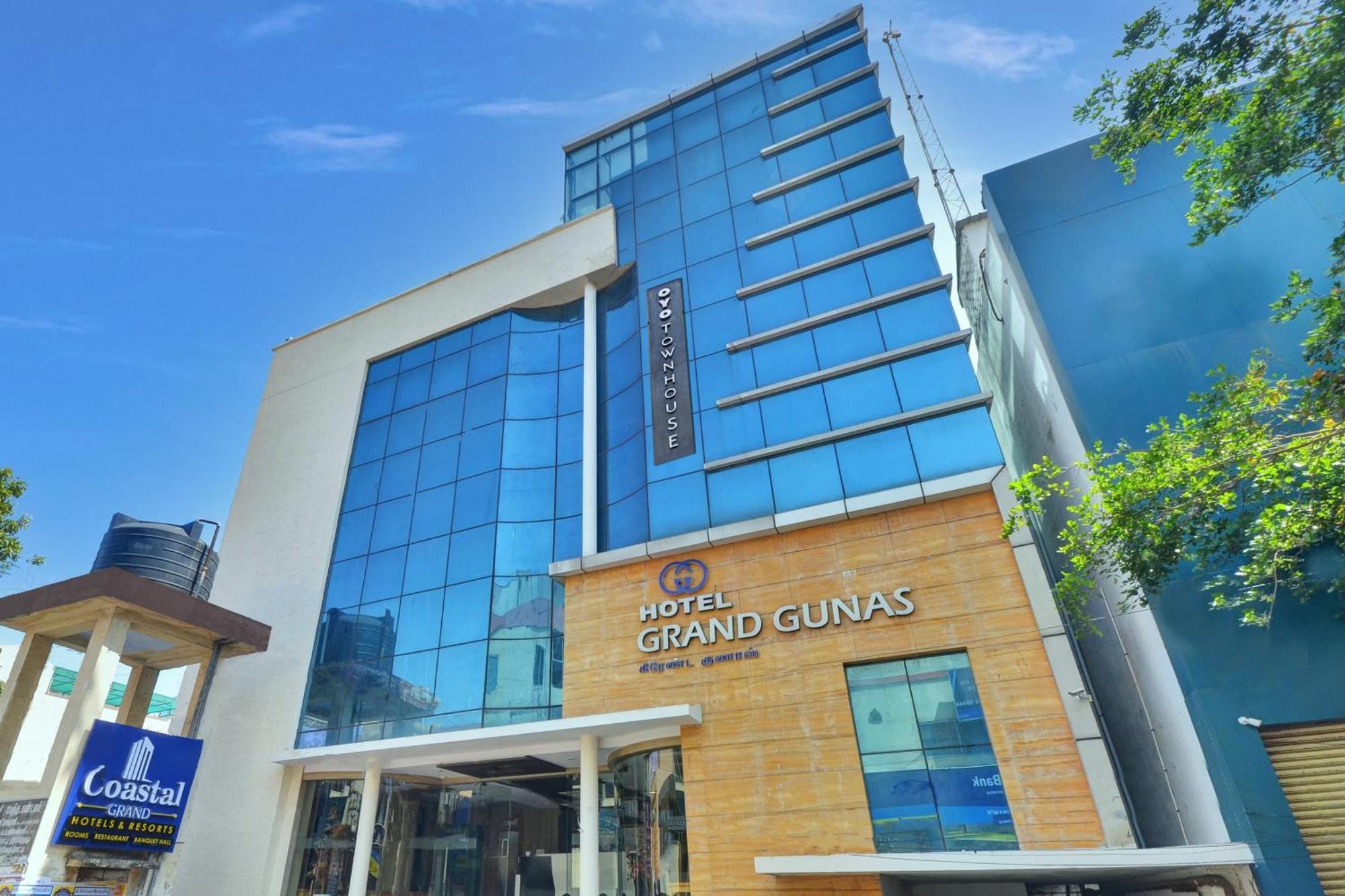 Hotel Townhouse Coastal Grand And