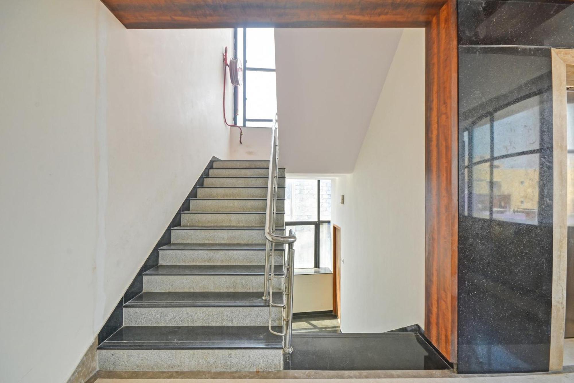 Townhouse Coastal Grand And 4* Coimbatore