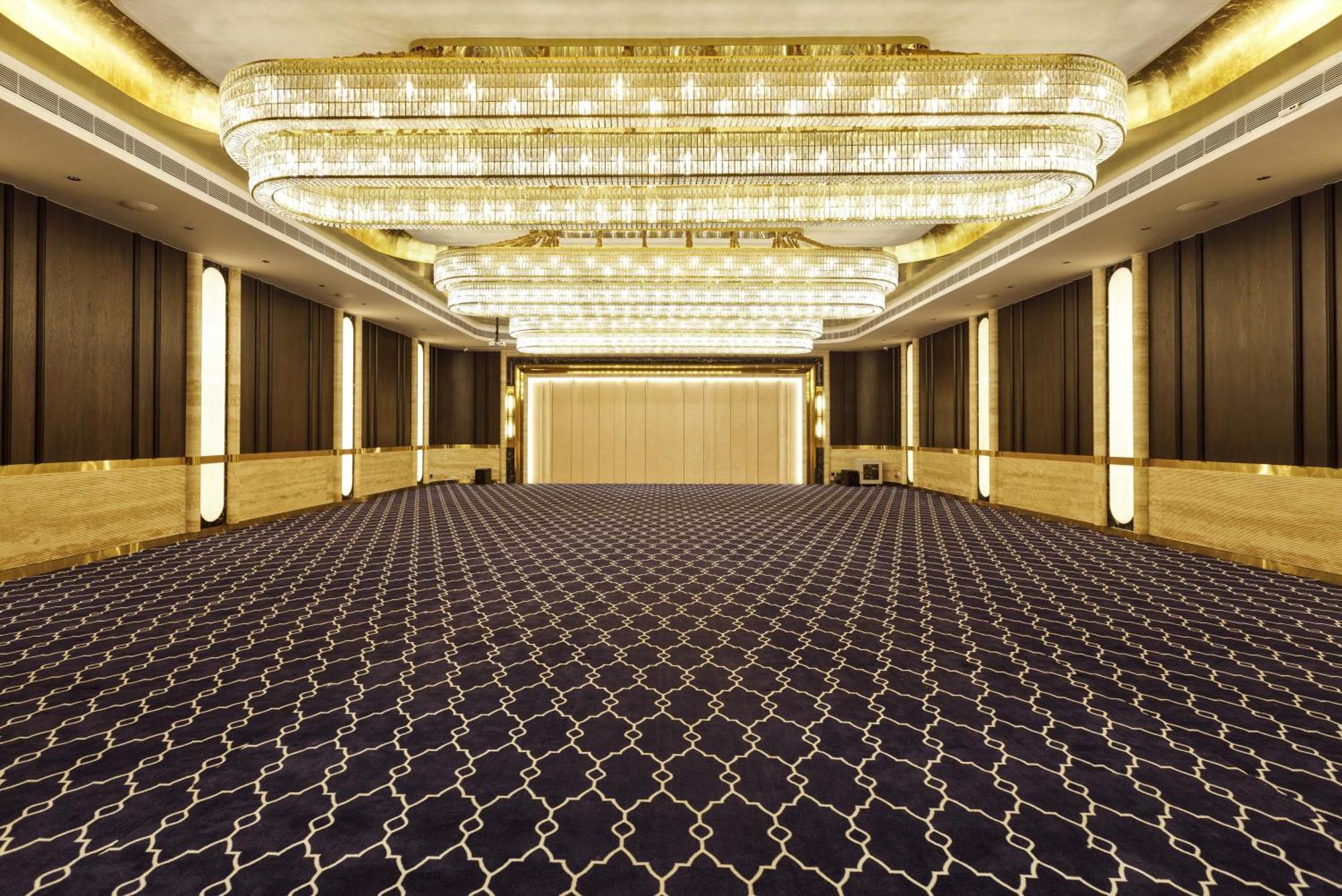 Hotel Jenneys Residency 4*