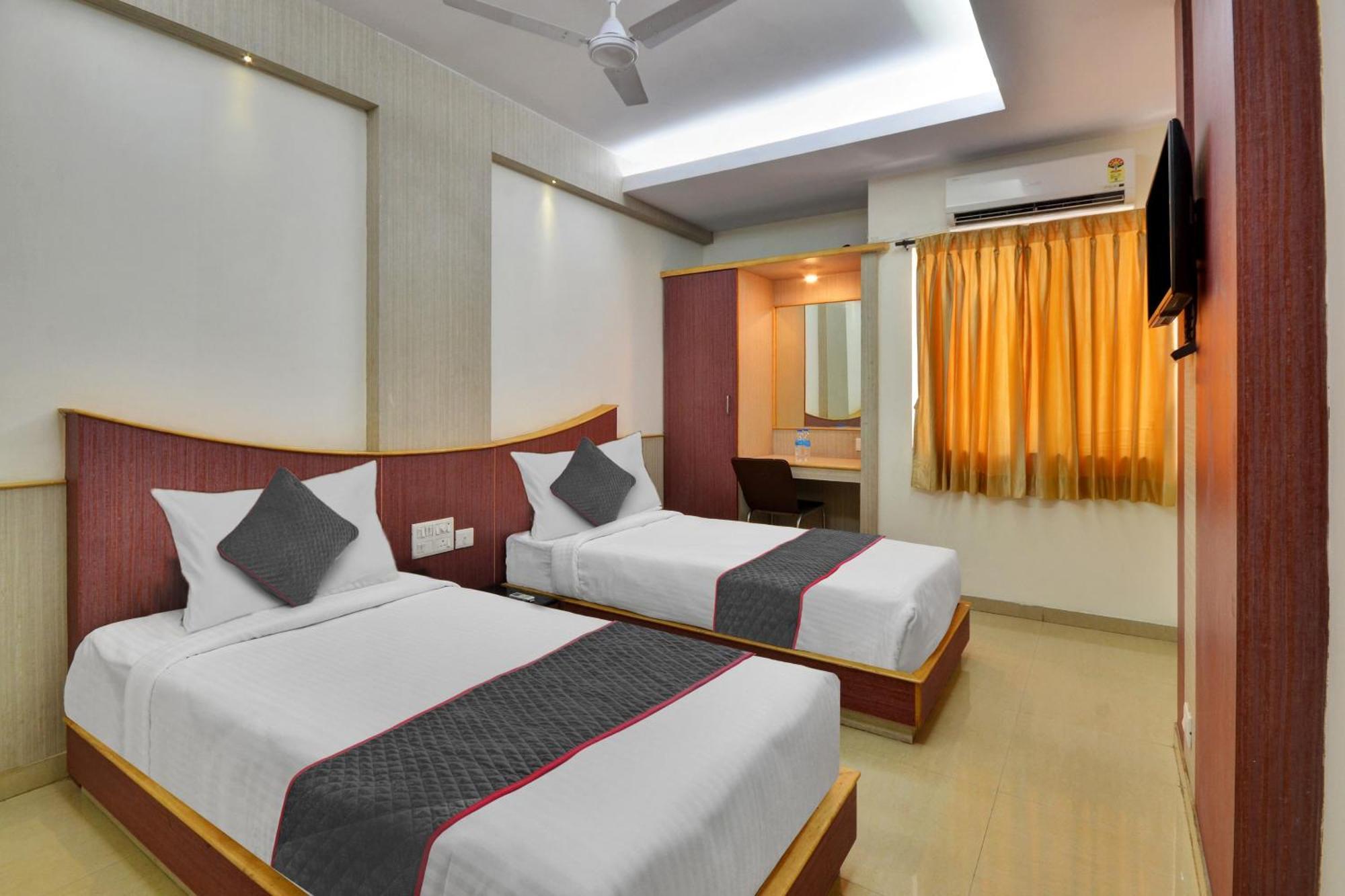 Townhouse Coastal Grand And 4* Coimbatore
