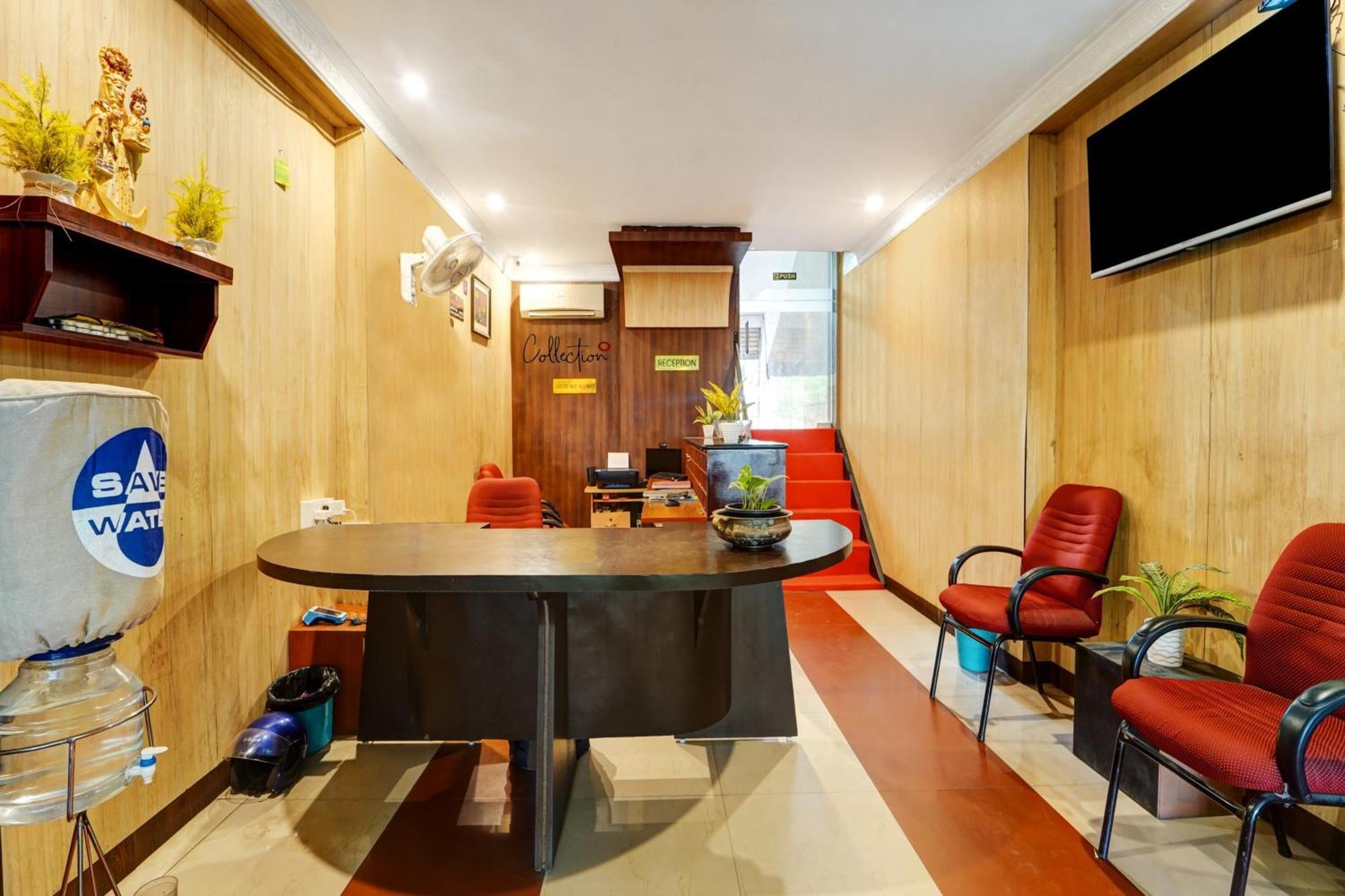 Collection O Skry Gandhipuram Hotel 3*
