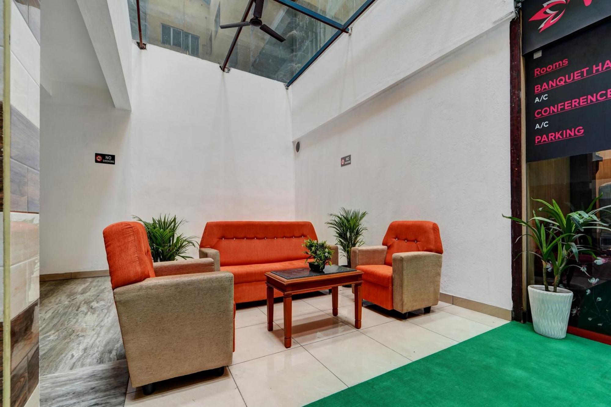 Collection O Skry Gandhipuram 3*