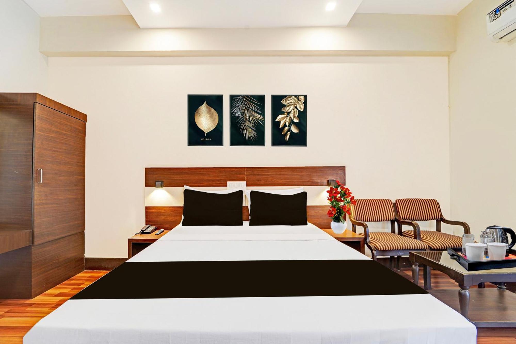 Super Collection O Gandhipuram Hotel 4*