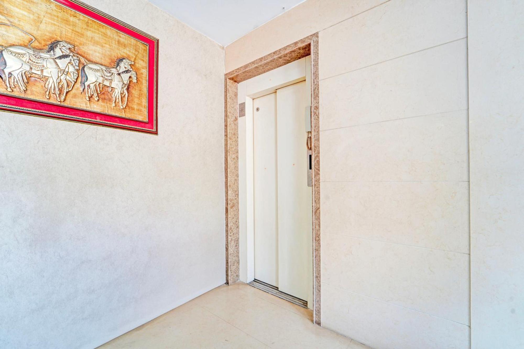 Hotel Super Collection O Gandhipuram 4*