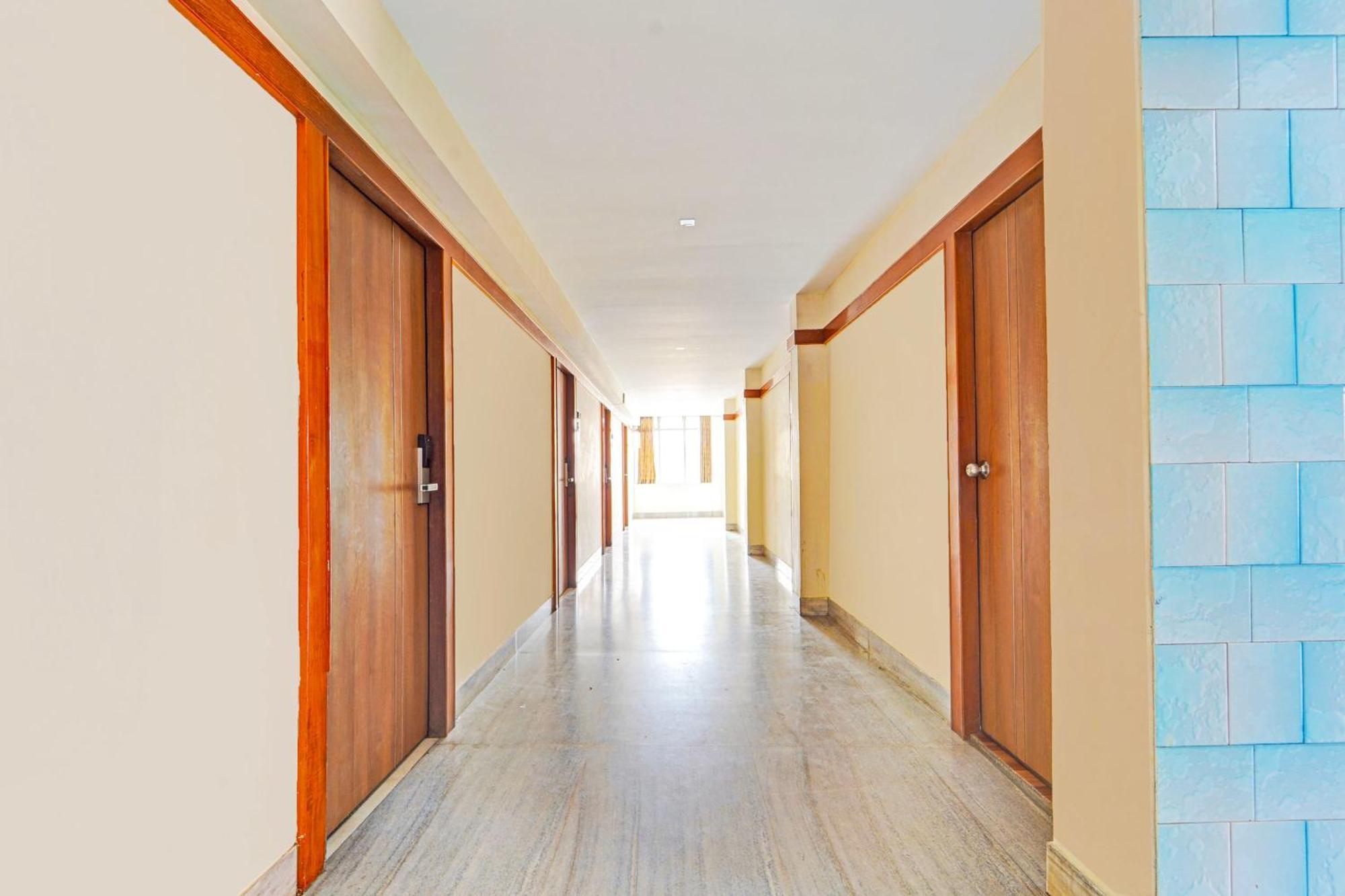 Hotel Super Collection O Gandhipuram