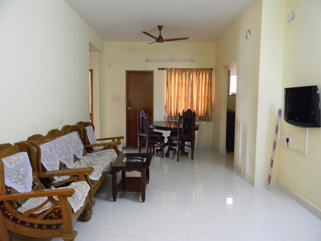 Hospedagem domiciliar Gerones Residency Serviced &