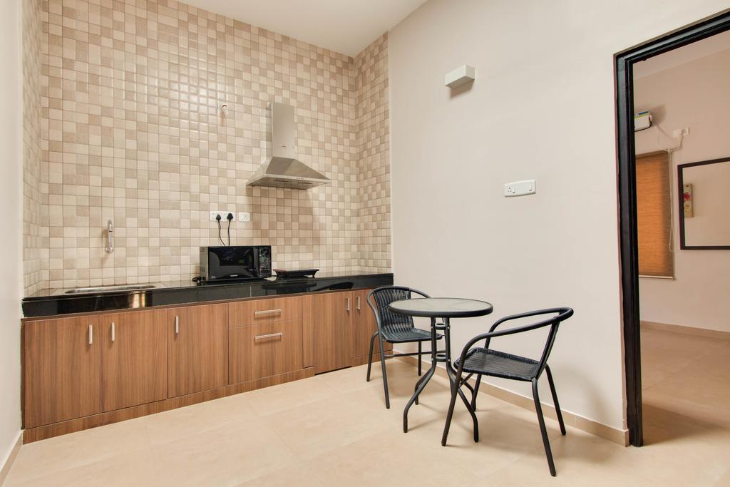 Corner Serviced Apartment-racecourse *