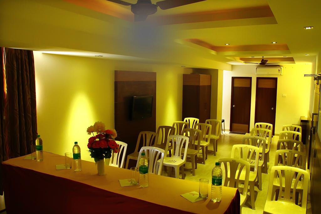 Vijai Paradise