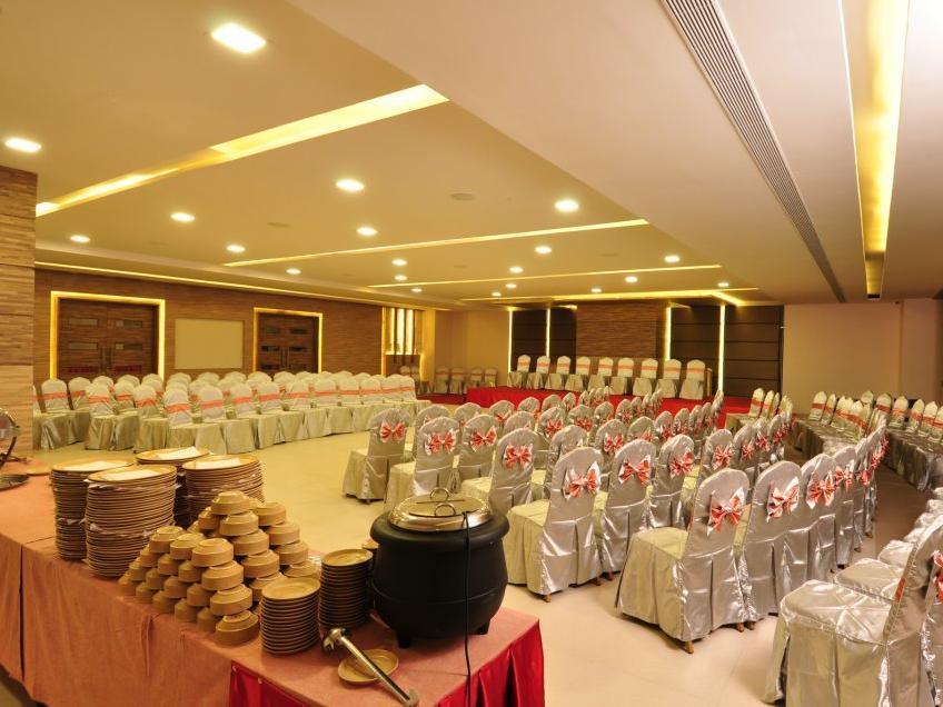 Vijay Parkinn, Gandhipuram, Coimbatore