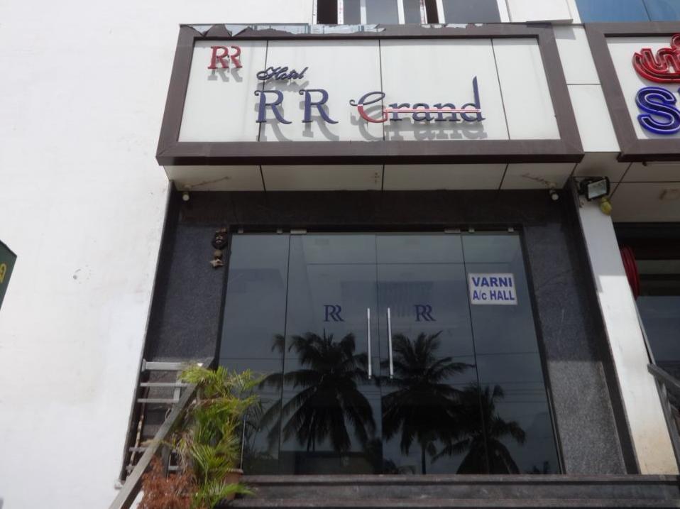 Hotel Oyo 9659 Hotel Rr Grand Coimbatore