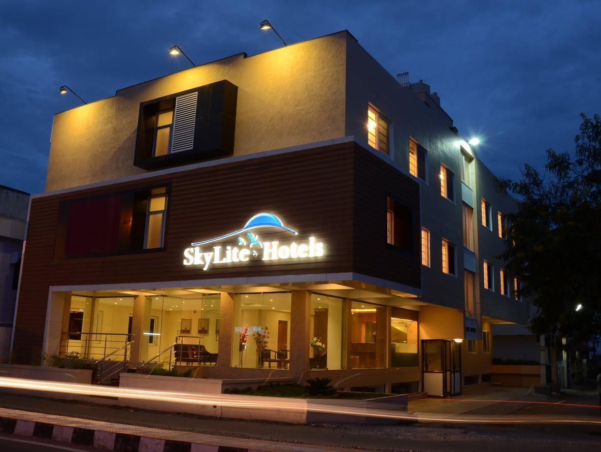 Sky Lite Hotel