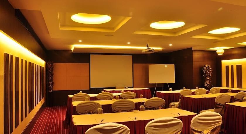 The Arcadia Hotel 3*