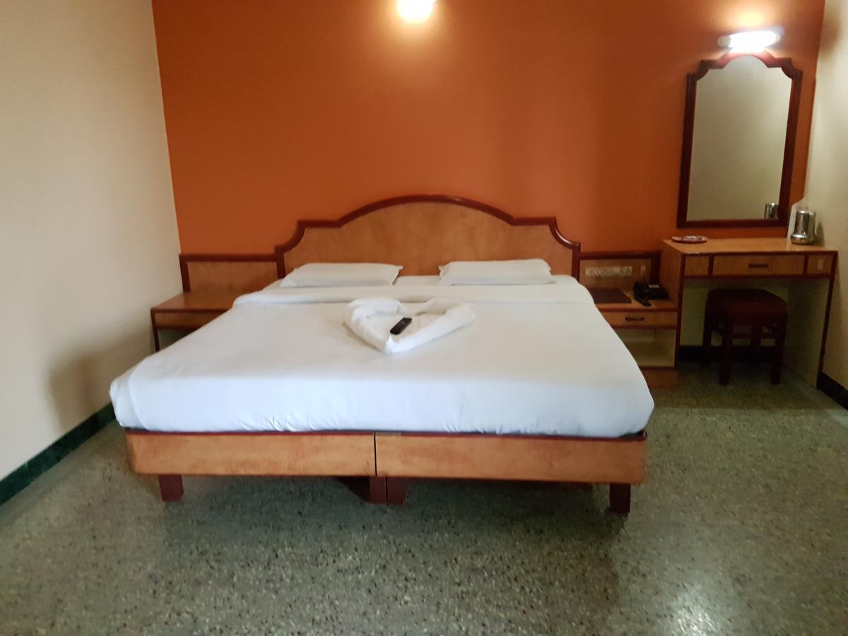 Hotel Vijai Paradise 2*