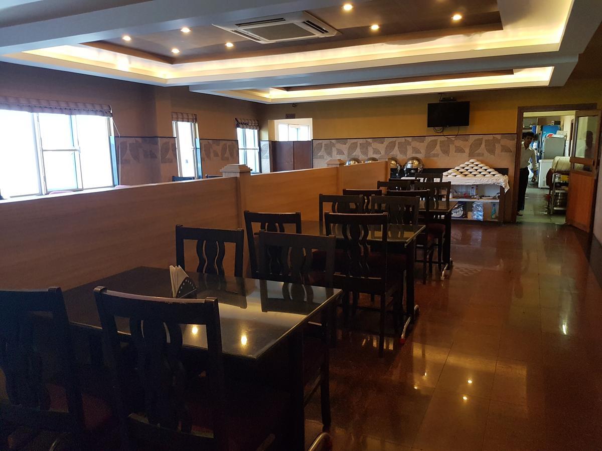 Royal Chambers Hotel 2*