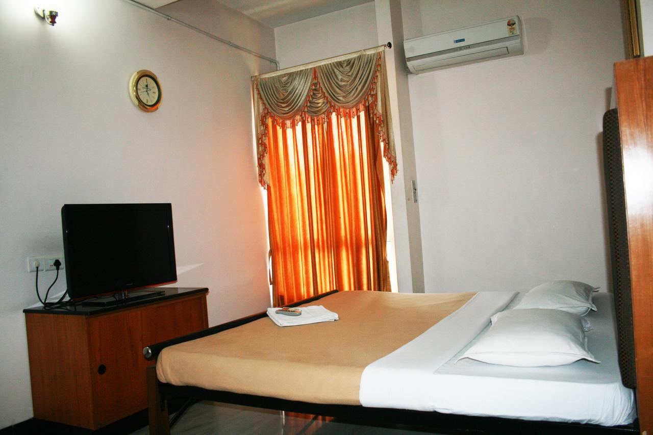 Grand Palace Alojamento Coimbatore