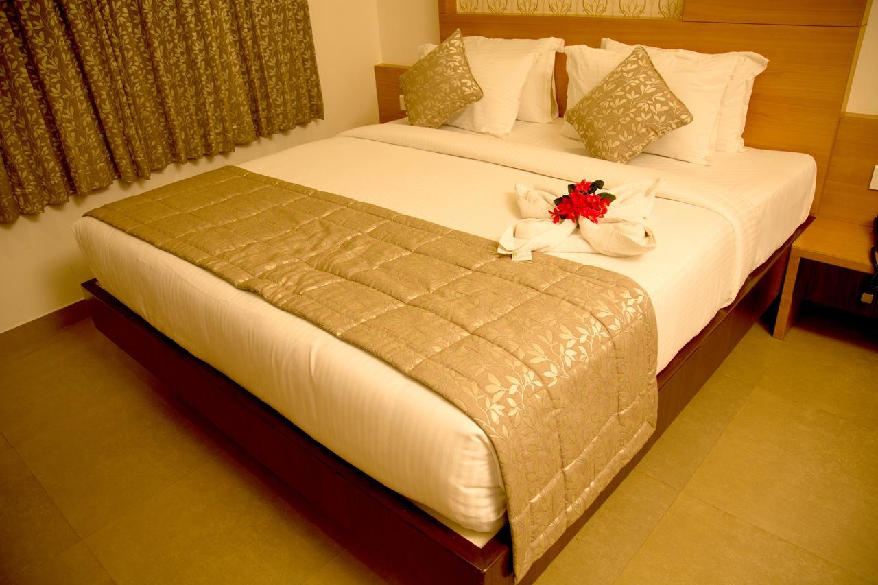 Grand Tree Hotel 3*