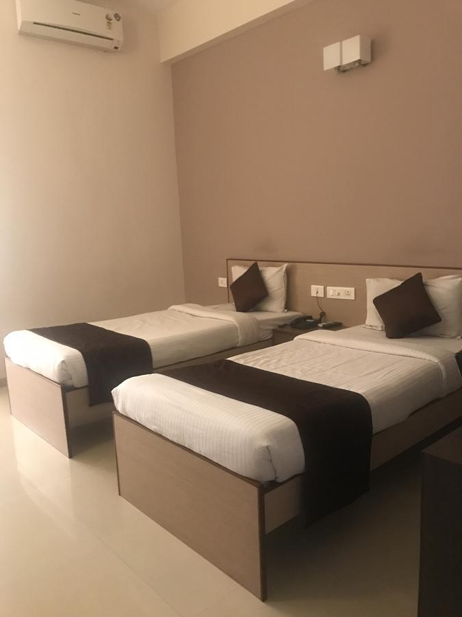 Oyo Flagship 4594 Krish 3* Coimbatore