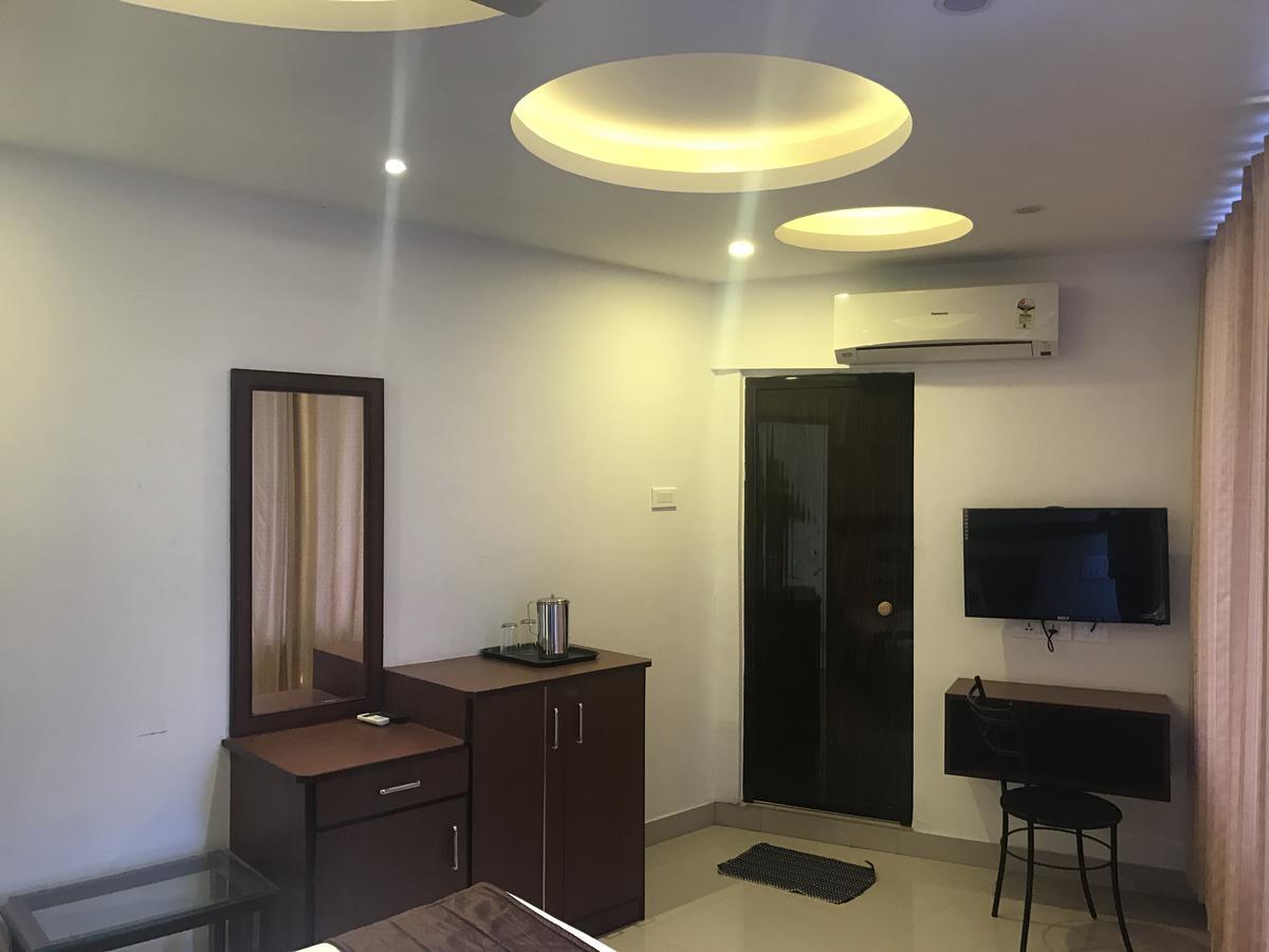 Oyo Flagship 4594 Krish 3* Coimbatore