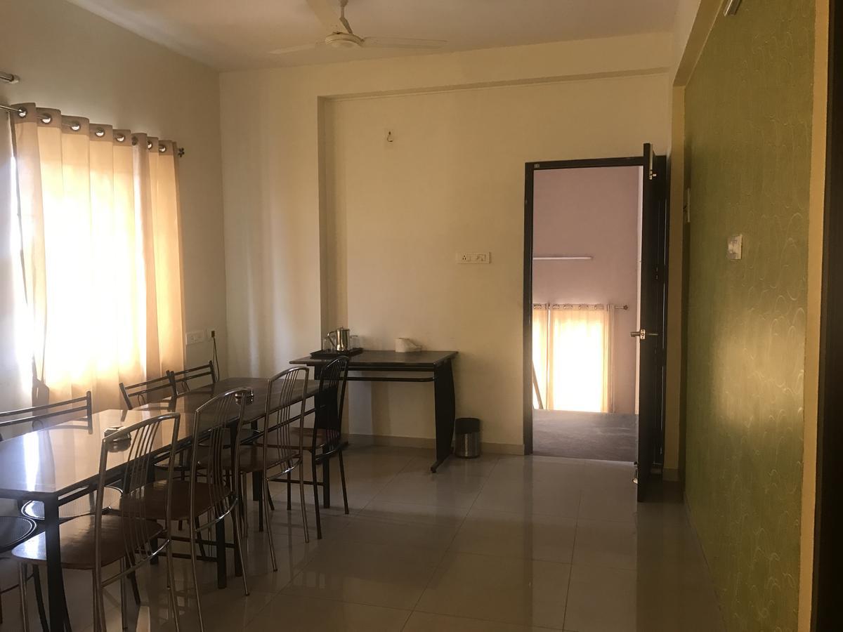 Oyo Flagship 4594 Krish Hotel 3*