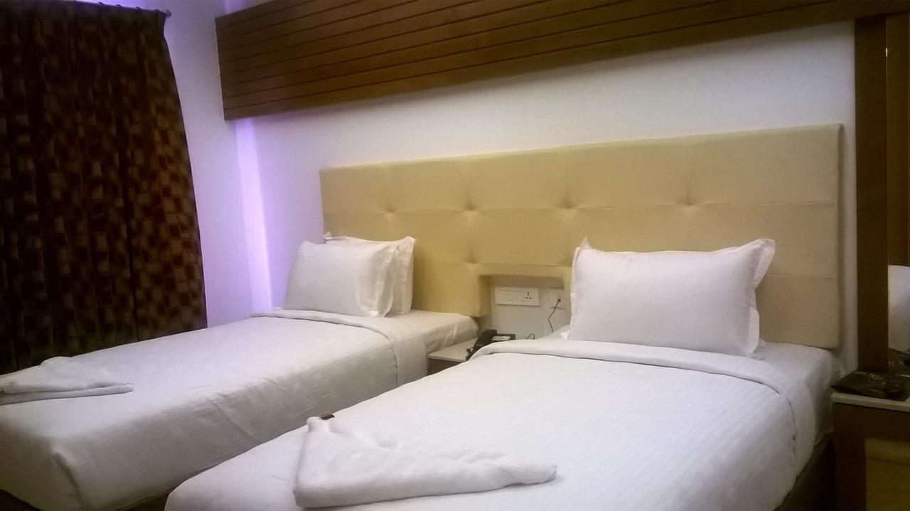 Hotel Mahi's Gateway