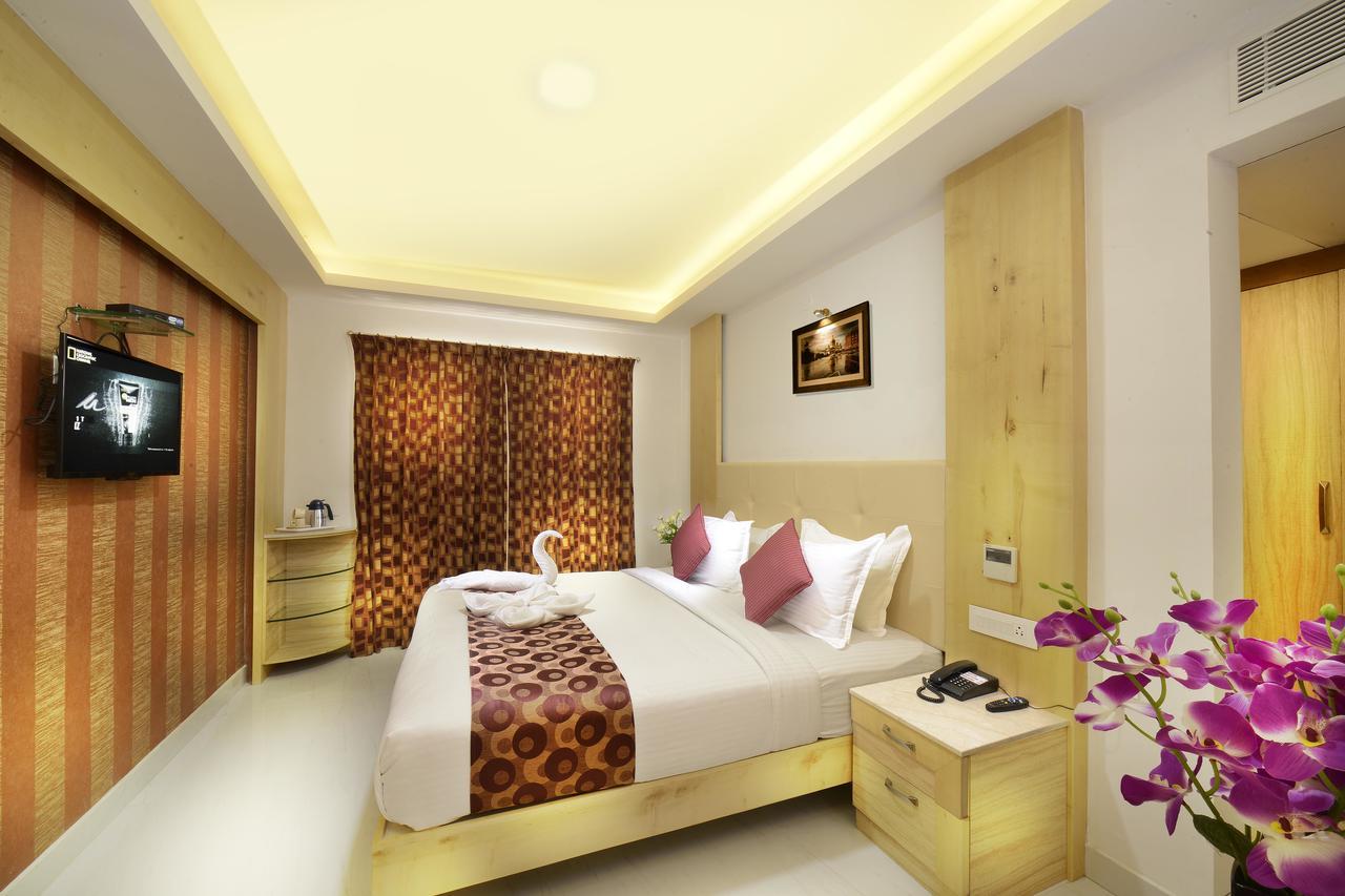 Hotel Mahi's Gateway