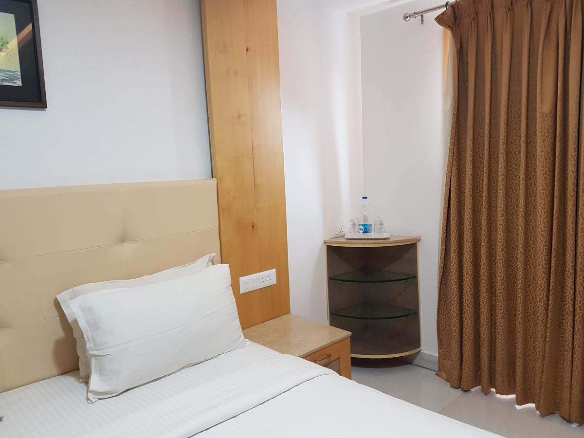 Mahi's Gateway Hotel