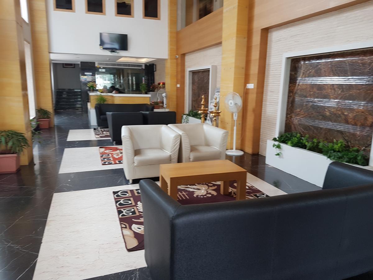 Mahi's Gateway Hotel 3*