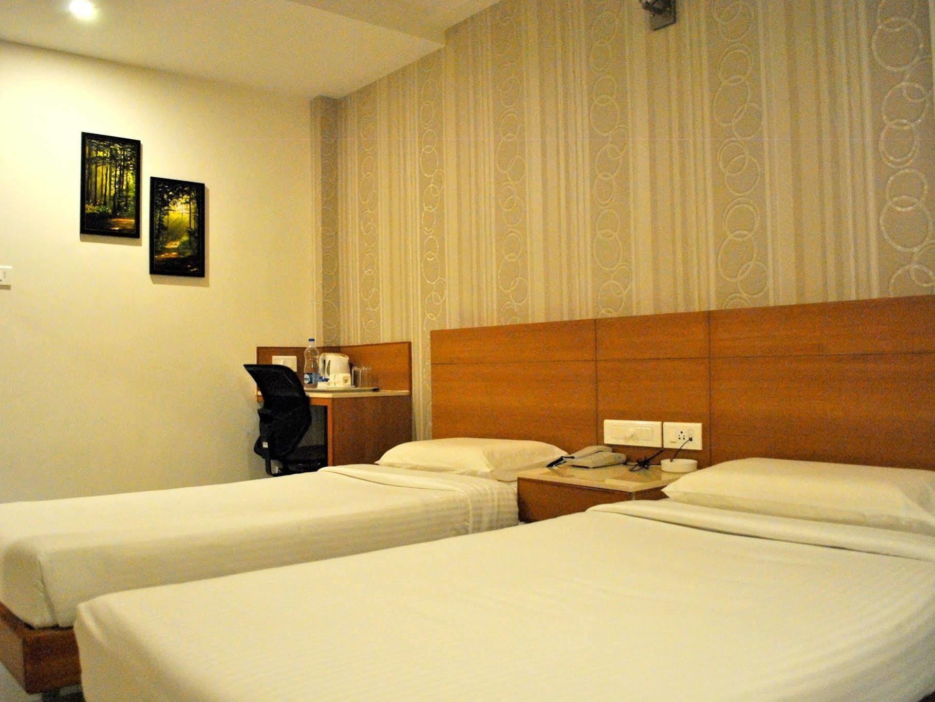 Hotel Apple Park 2*