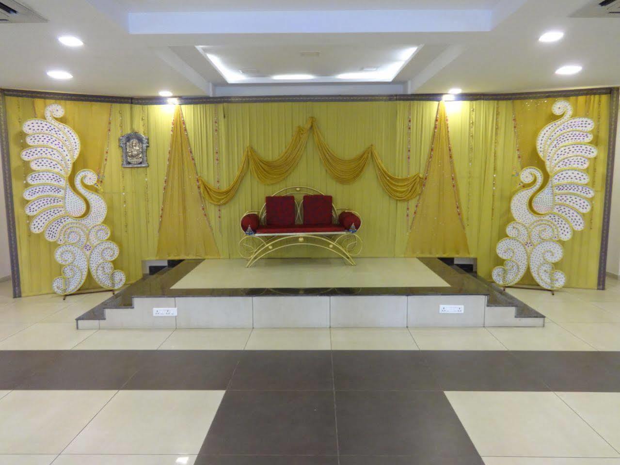 Oyo 9659 Hotel Rr Grand