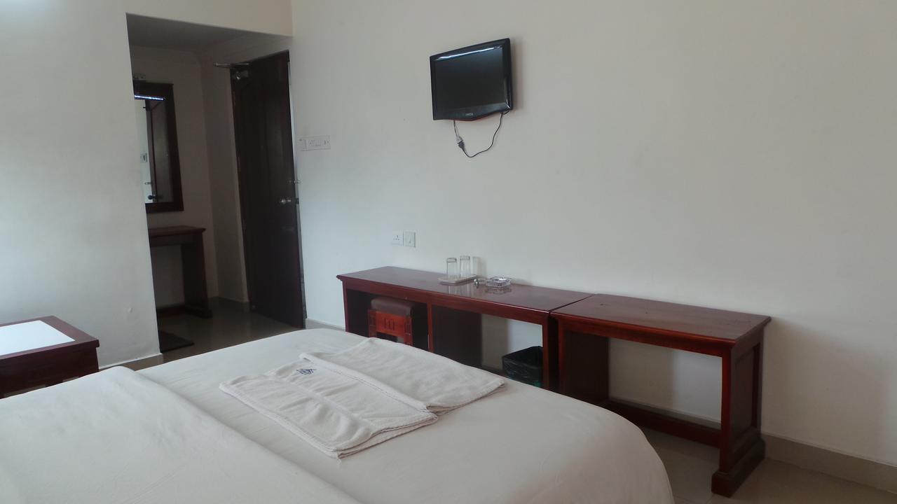 Kooloth Lake View Residency Hotel Coimbatore