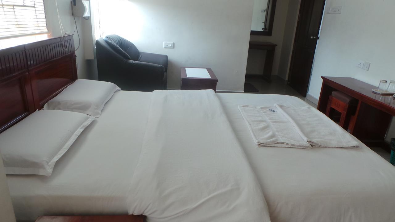 Hotel Kooloth Lake View Residency *