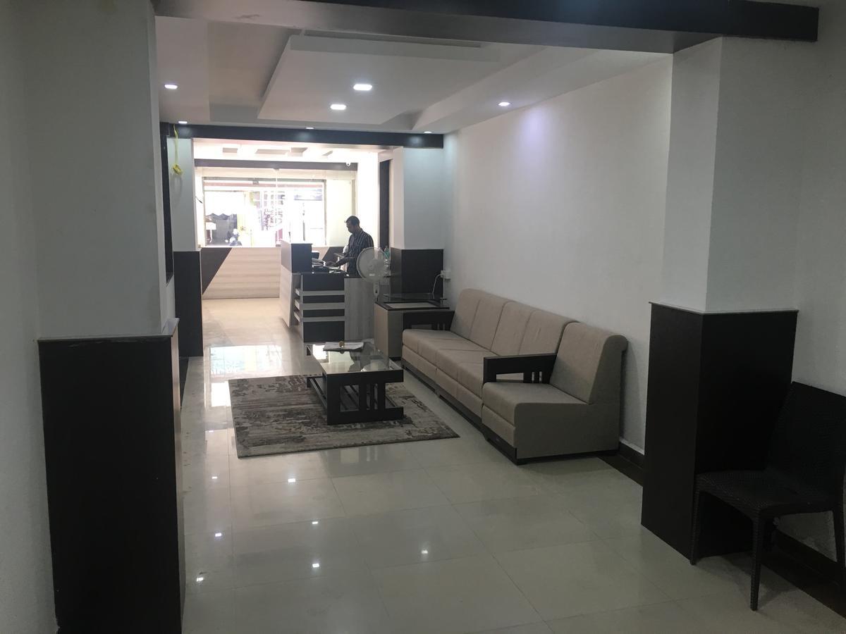 Sri Guru By Omatra Hotel 3*