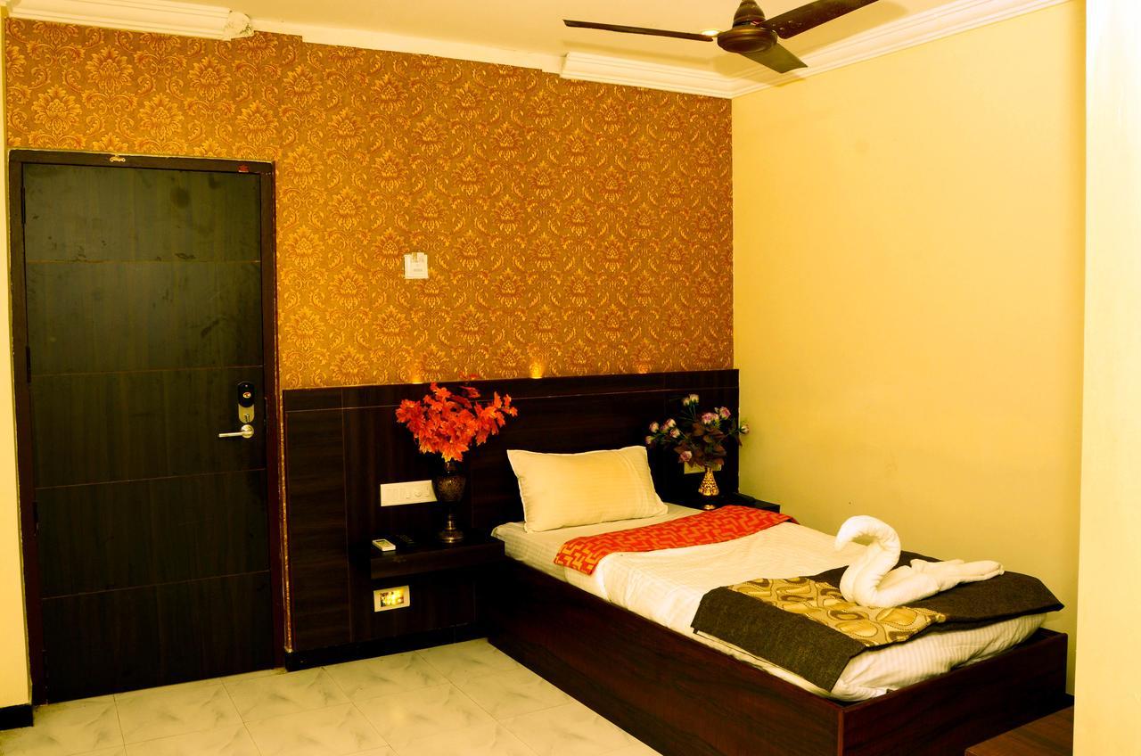 Hotel Gowtham 2*