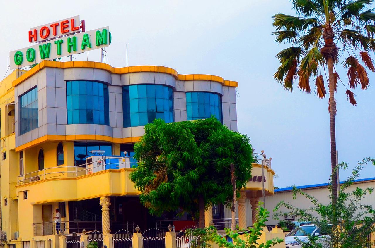 Hotel Gowtham 2*