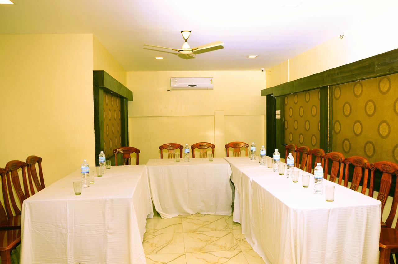Gowtham Hotel
