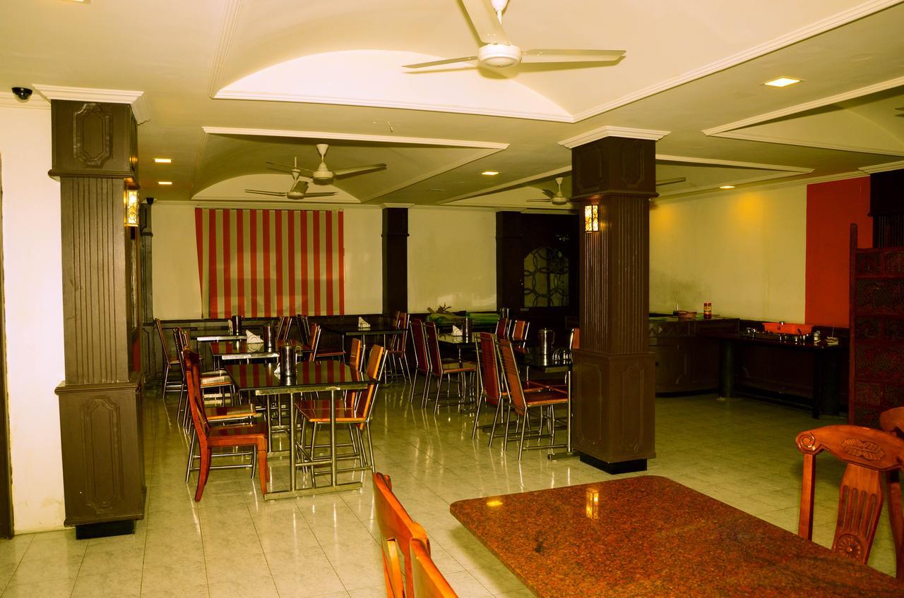 Gowtham Hotel 2*