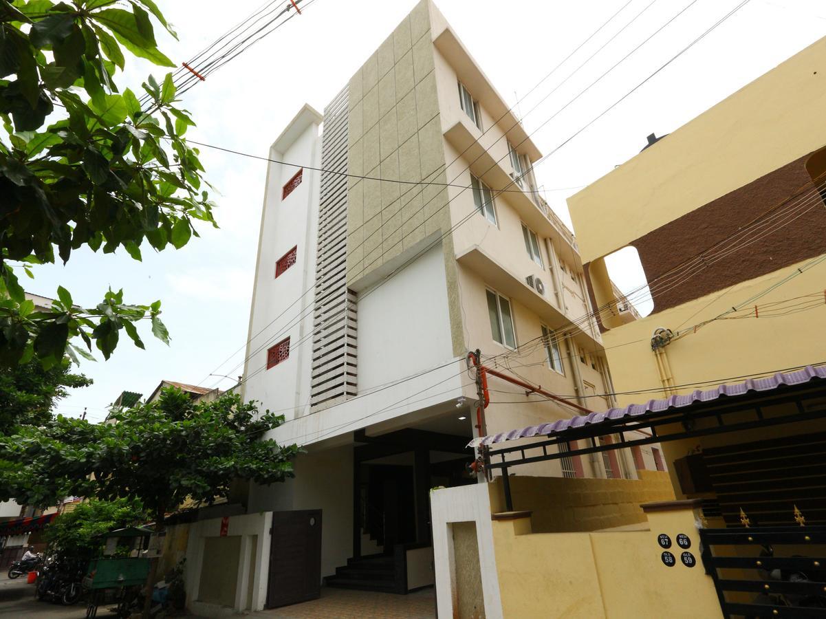 Hotel Oyo 5323 Kamadenu Residency 3*