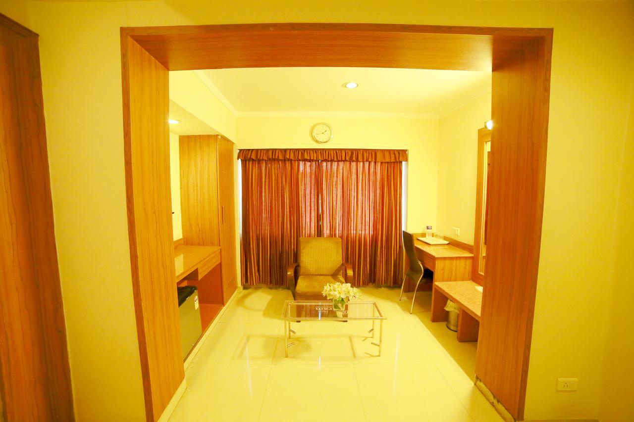 Collection O 48362 Sri Ram International Hotel 3*