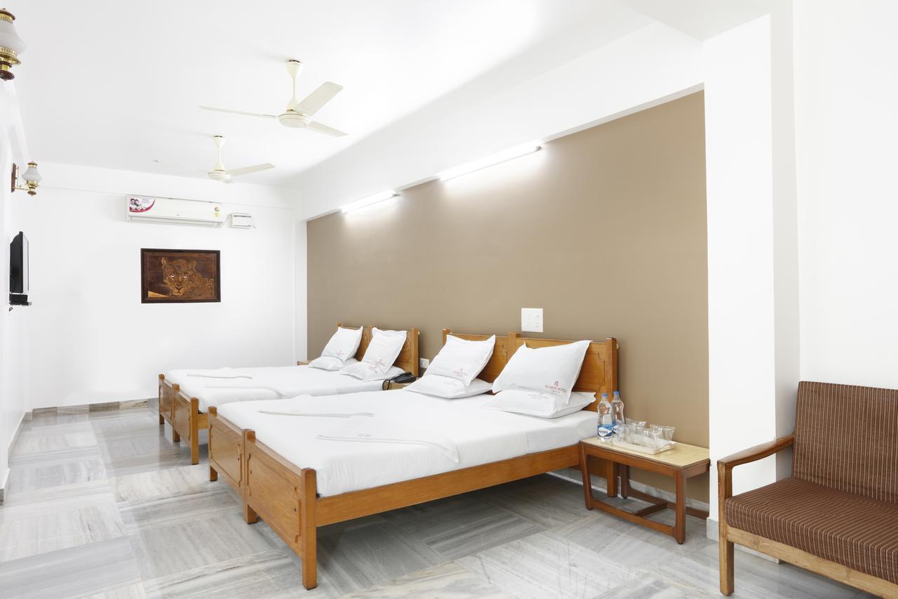 Sri Aarvee Hotel 2*