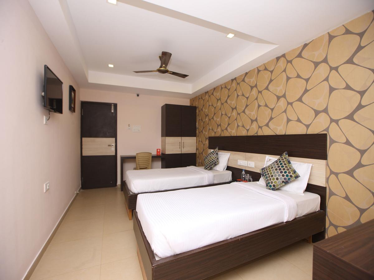 Oyo 9659 Hotel Rr Grand 2*