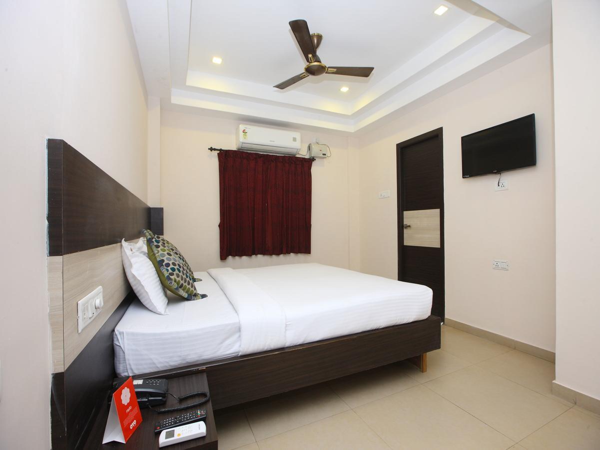 Hotel Oyo 9659 Hotel Rr Grand