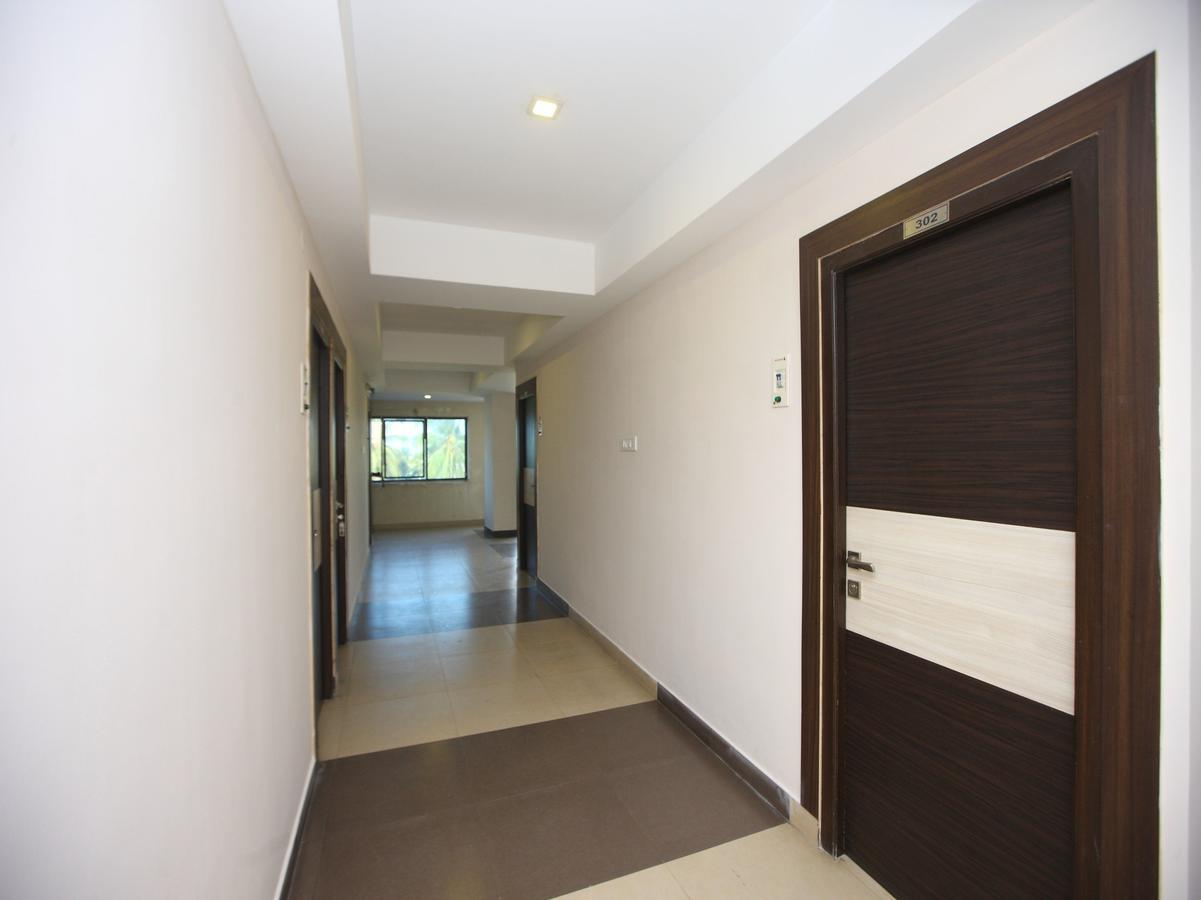 Hotel Oyo 9659 Hotel Rr Grand Coimbatore