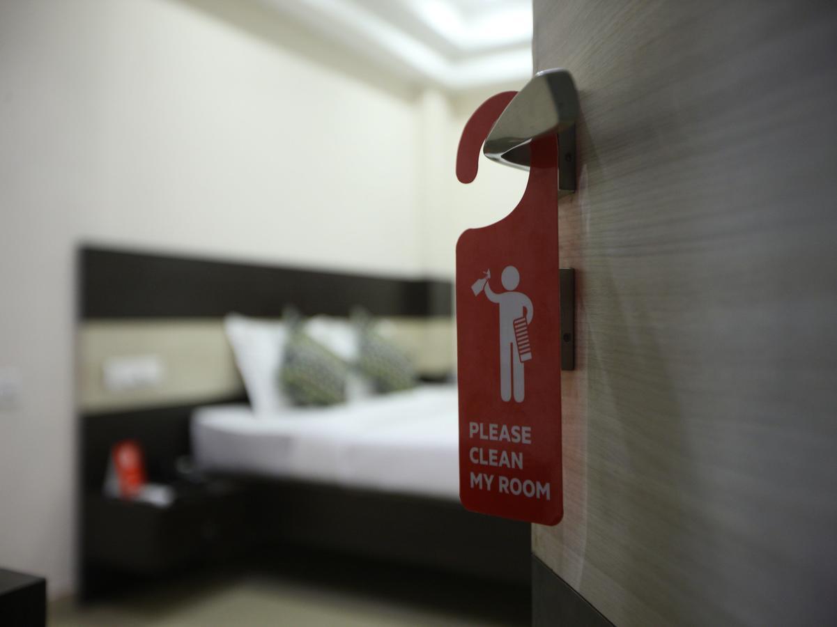 Hotel Oyo 9659 Hotel Rr Grand