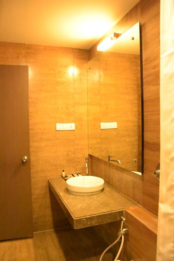 Poppys Tower Hotel Coimbatore