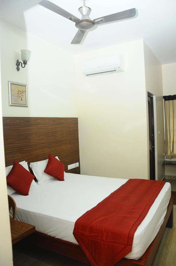 Lovely Nest Hotel 2*