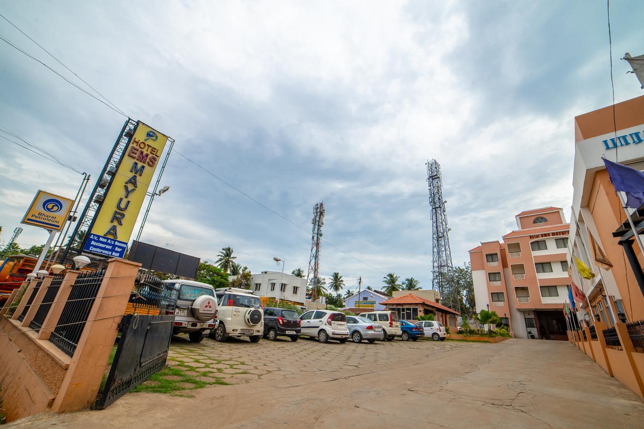 Ems Mayura Hotel
