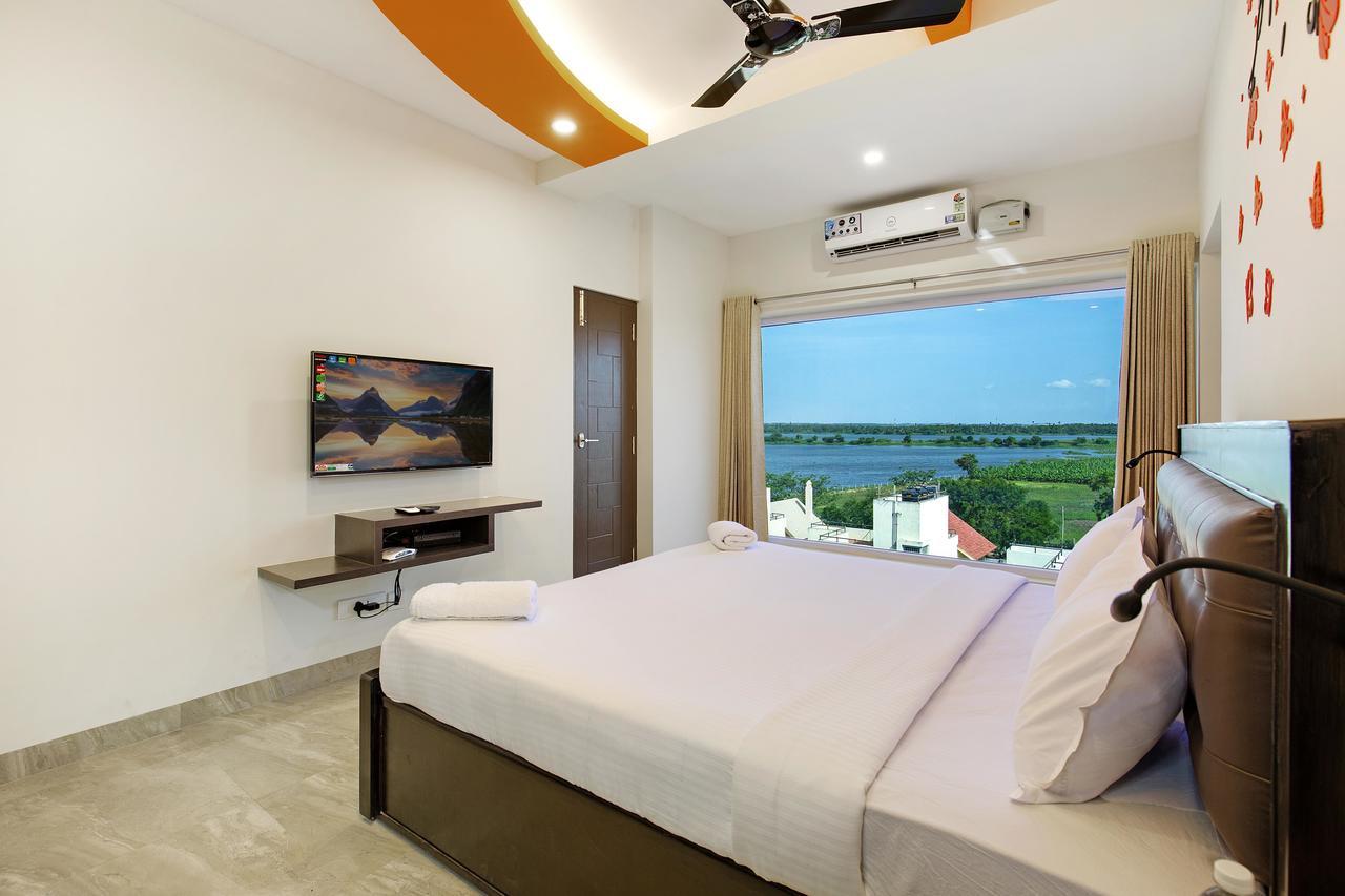 Crystal Lake Suites