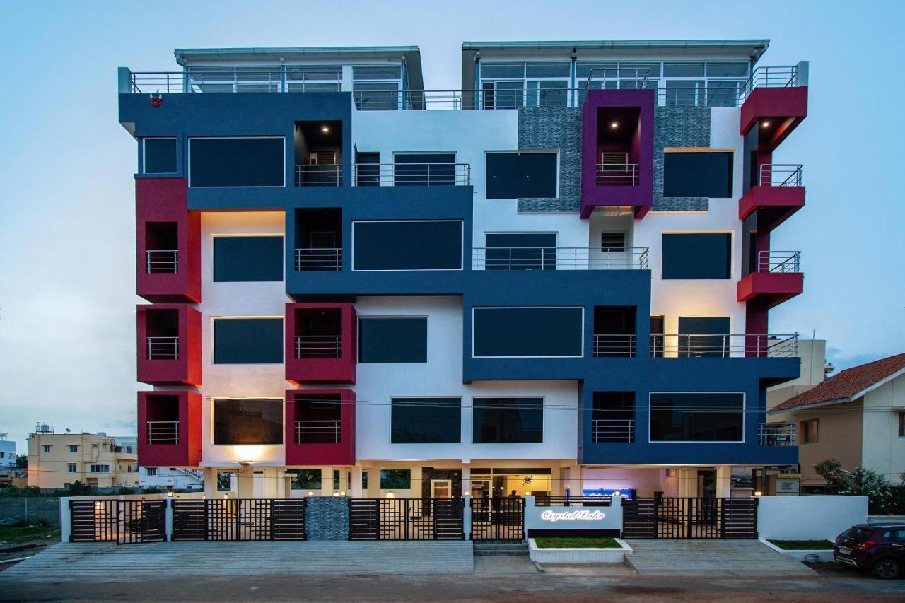 Aparthotel Crystal Lake Suites