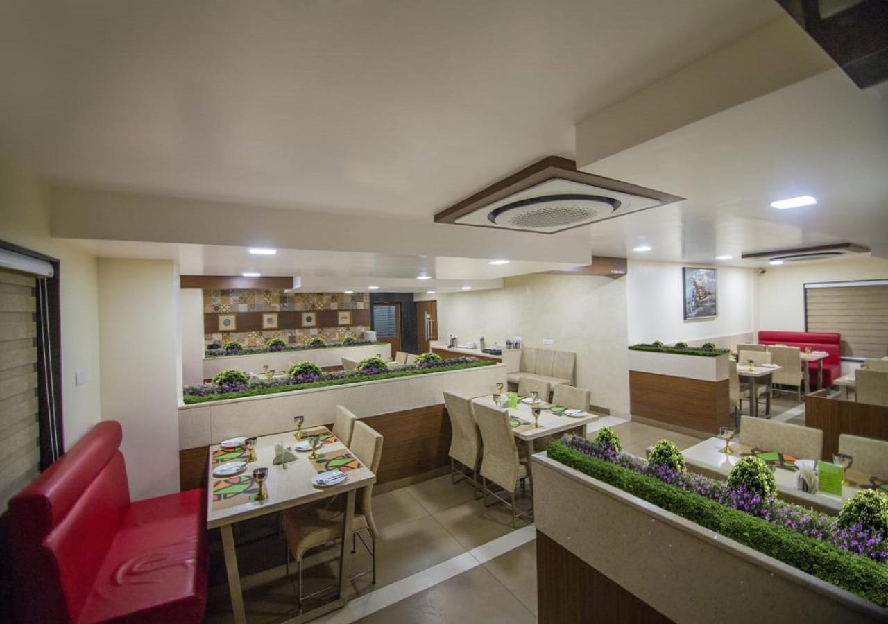 Hotel Istay 3*