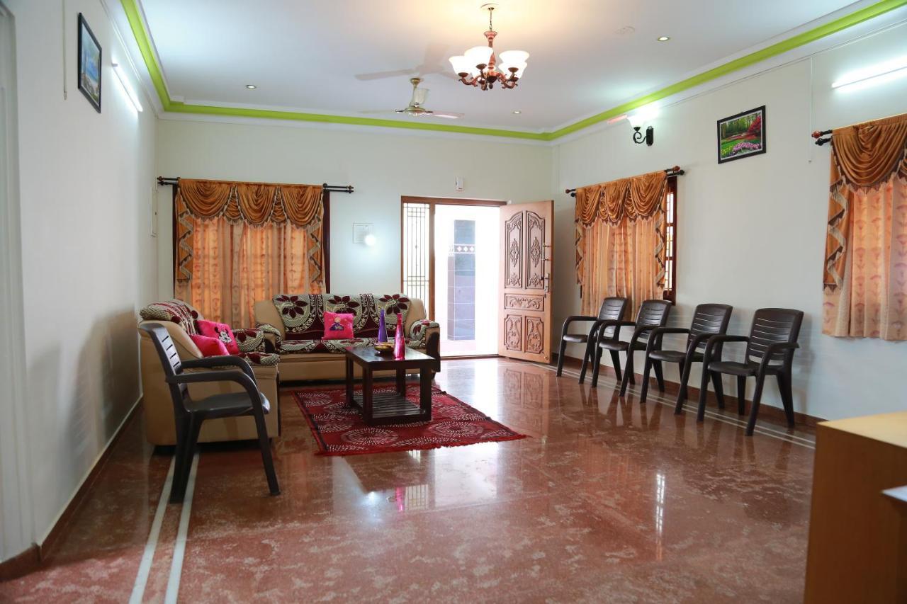 & Serviced Casa de hóspedes